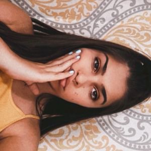 Meet your Posher, Elise